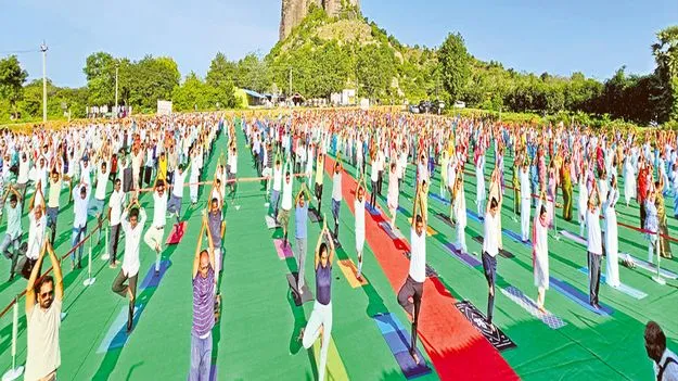 Visakhapatnam Yoga Event: యోగాంధ్రకు అఖండ స్పందన ముఖ్యమంత్రి చంద్రబాబు సంతృప్తి
