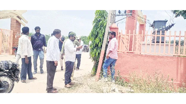 అలా వచ్చారు.. ఇలా వెళ్లారు!