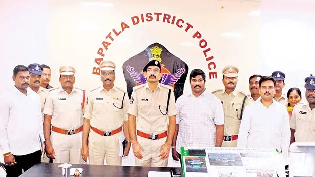 Resort Booking Scam: నకిలీ వెబ్‌సైట్లతో దోపిడీ