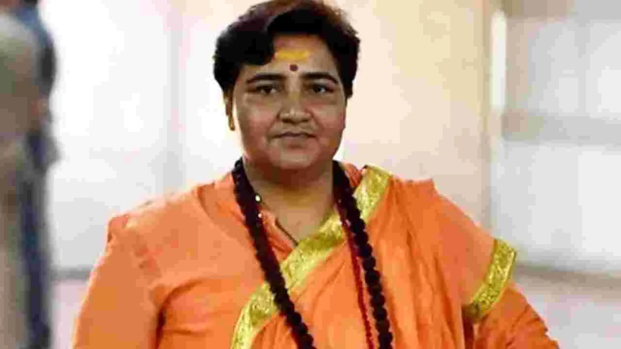 Former MP Pragya Singh Thakur: మాలేగావ్‌ కేసులో మోదీ పేరు చెప్పాలన్నారు