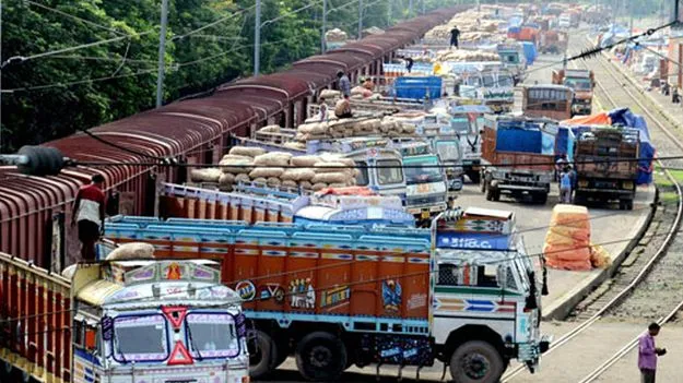 Agriculture Dept: ఎరువుల కొరత రానీయొద్దు