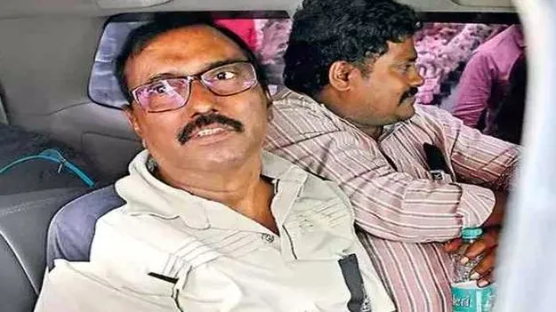 AP High Court: కొమ్మినేని బెయిల్‌ షరతుల్లో సవరణ