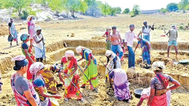 YSRCP Corruption: ఉపాధిలో దోచేశారు