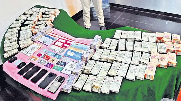 Investment Scam: కాంబోడియా.. వయా ఢిల్లీ... సాఫ్ట్‌వేర్‌ ఉద్యోగికి సైబర్‌ నేరగాళ్ల వల