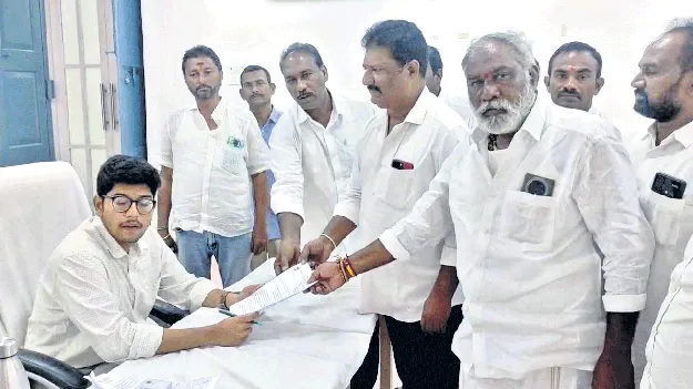 శ్రీశైలం మండలాన్ని మార్కాపురం డివిజన్‌లో విలీనం చేయాలి