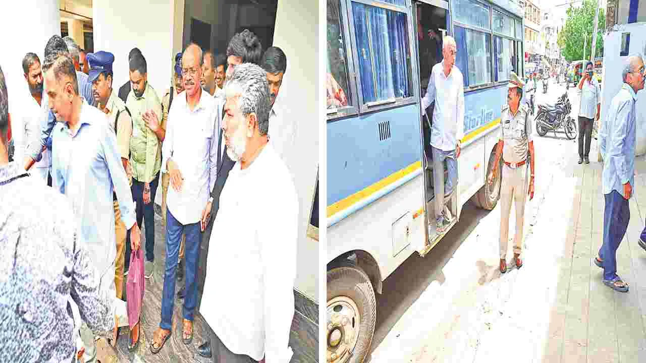 CBI Court: కోర్టు హాల్లో ఇంతమంది ఎందుకు