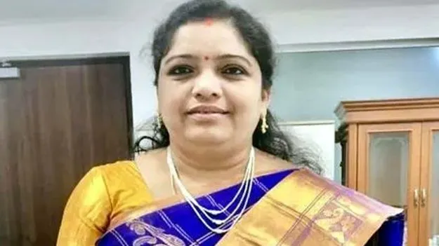 Minister Sandhyarani: వైసీపీ హయాంలో రాజారెడ్డి రాజ్యాంగం