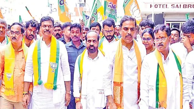 PVN Madhav: త్వరలోనే బయటకు లిక్కర్‌ స్కాం తిమింగలాలు