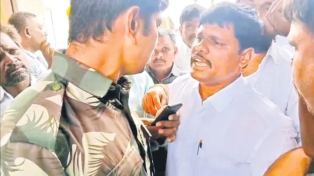 TDP Leader: బూతులు తిట్టి.. చెంప పగలగొట్టి