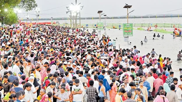  Nellore: వైభవంగా గంధ మహోత్సవం