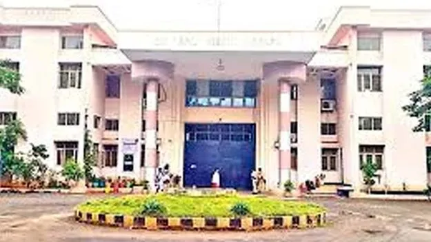 Cell Phone Usage: కడప సెంట్రల్‌ జైలులో ఖైదీల సెల్‌ఫోన్‌ వాడకం వాస్తవమే..