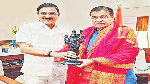 Minister Srinivas Varma: హైవేల పనులు వేగంగా పూర్తి చేయండి
