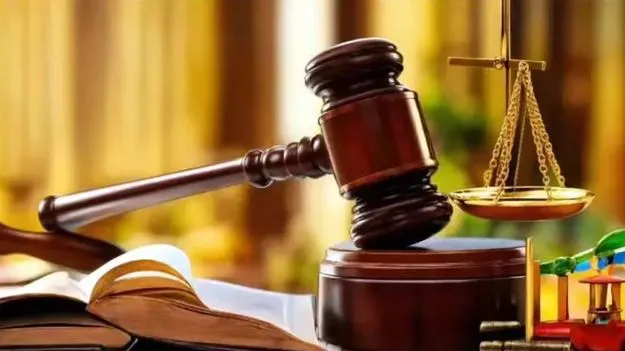 YSRCP Advocates: కోర్టులోకి రాకుండా మీడియాను అడ్డుకోండి