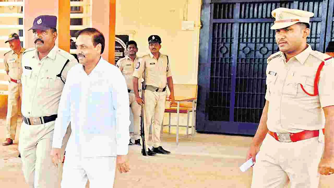 Kakani Govardhan Reddy: తెలియదు.. సంబంధం లేదు.. మా లాయర్‌ను అడగండి