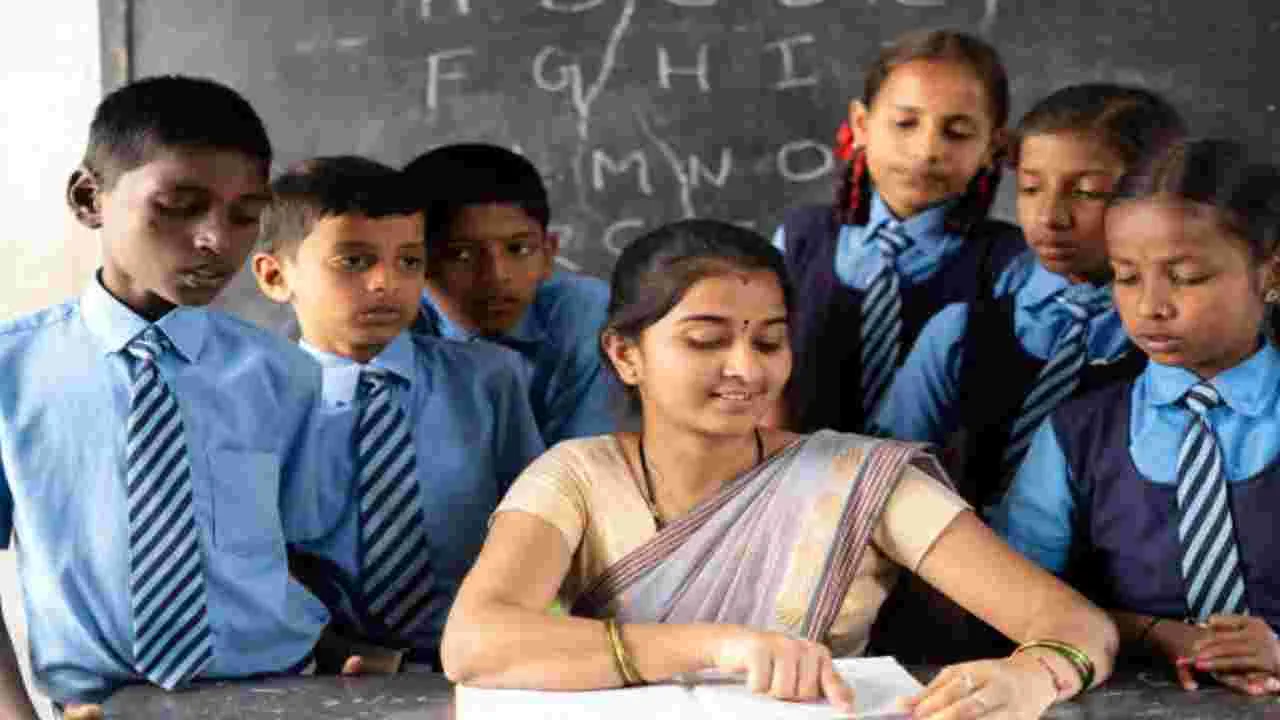 Education Department: మోడల్‌ స్కూళ్లలో బదిలీలకు అనుమతి
