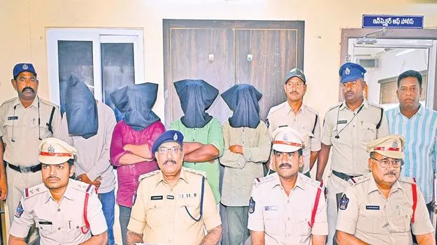 Anantapur HDFC Bank Gold Scam: అసలు మాయం.. నకిలీతో మోసం