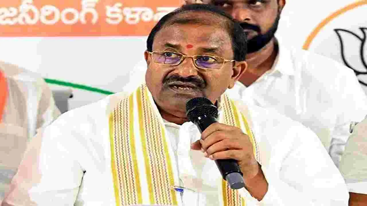 BJP MLC Somu Veerraju: జగన్‌కు ప్రశ్నించే అర్హతే లేదు