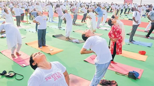 Yoga Day Event: విశాఖలో యోగాంధ్ర