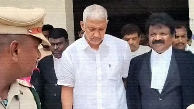 Tadepalli: జగన్ను కలిసిన వంశీ