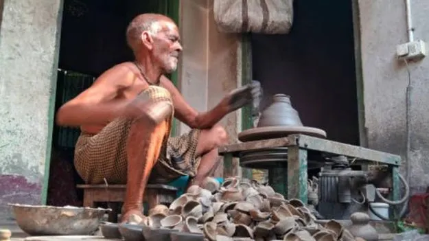 Vishwakarma Community: విశ్వకర్మలకు చేయూతనందించాలి