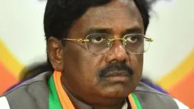 Minister Vivek Convoy Accident: మంత్రి వివేక్‌కు తప్పిన ప్రమాదం.. ఏం జరిగిందంటే..
