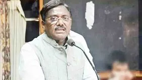 కేసీఆర్ హయాంలో రూ.8 లక్షల కోట్ల అప్పులు చేశారు: మంత్రి వివేక్