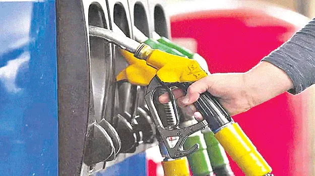    పెట్రోల్‌ బంకులపై పర్యవేక్షణేదీ?