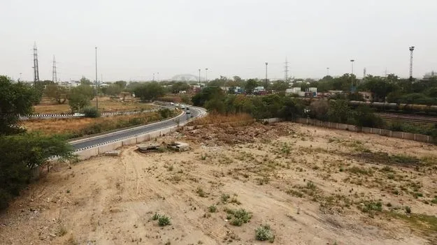 Land Disputes: బడాబాబుల్ని వదిలి, సామాన్యులకా శిక్ష