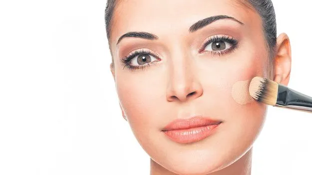 Beauty Hacks: పుట్టుమచ్చలను దాచి...