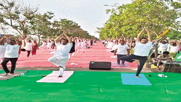 నిత్యం యోగాతో ఆరోగ్యం 