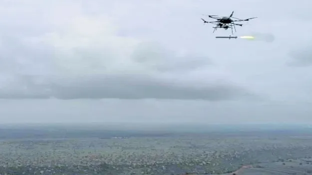 India Defense Technology: డ్రోన్‌ నుంచి దూసుకెళ్లిన స్వదేశీ క్షిపణి