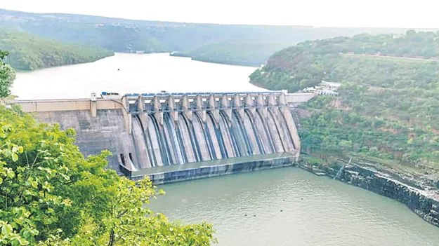 Srisailam Dam: శ్రీశైలం గేట్లు మూసివేత ఎగువ నుంచి తగ్గిన వరద ప్రవాహం