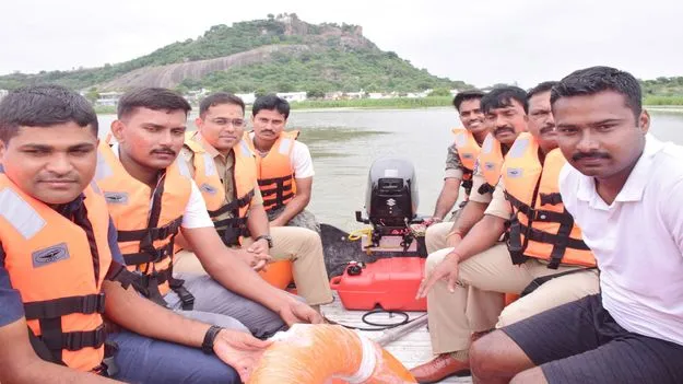 విపత్కర సమయాల్లో వినియోగానికి డీఆర్‌ఎఫ్‌ బృందం