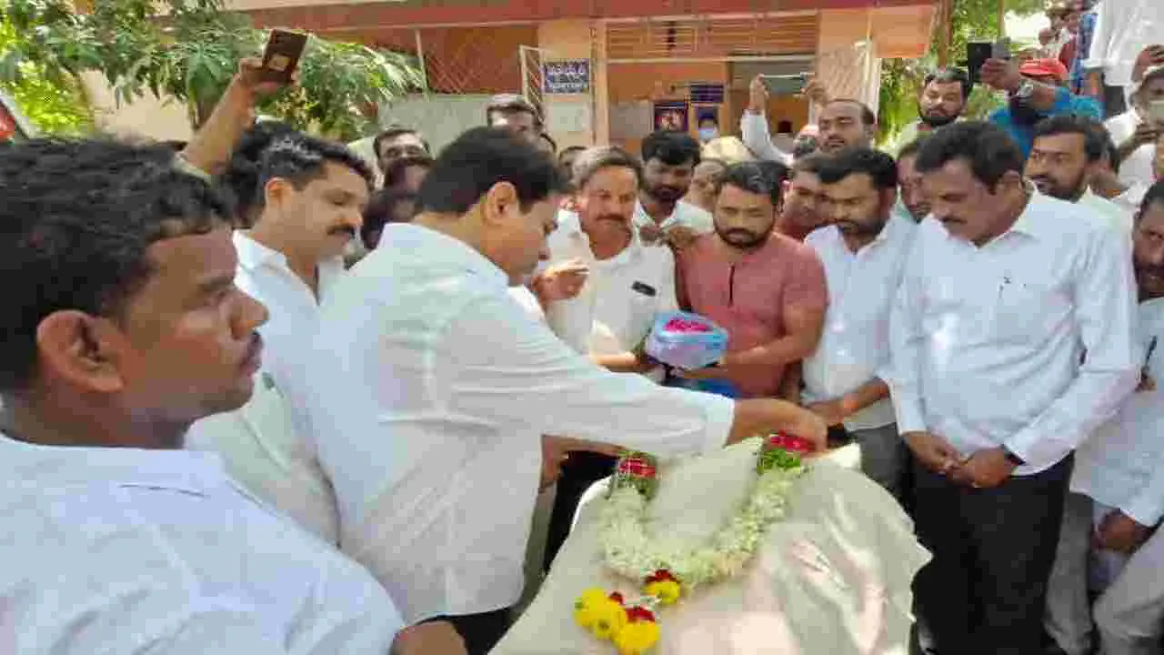 కుంటయ్య కుటుంబానికి బీఆర్‌ఎస్‌ అండ..