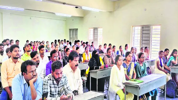 selected  ఉద్యోగాలకు 51 మంది ఎంపిక 