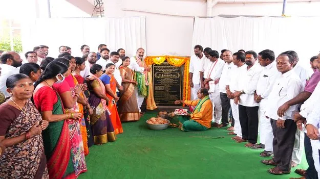 మౌలిక వసతులు కల్పించడమే ప్రభుత్వ లక్ష్యం