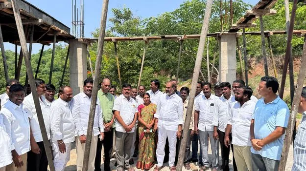 పేదలకు ఉచిత వైద్యం అందించడమే లక్ష్యం