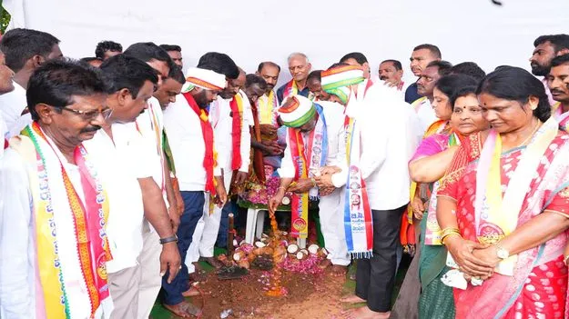 మహనీయుల ఆశయ సాధనకు కృషి