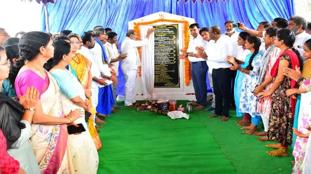 పేద విద్యార్థులకు మెరుగైన విద్య