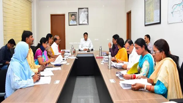 కోడిగుడ్ల సరఫరాను కమిటీ పర్యవేక్షించాలి