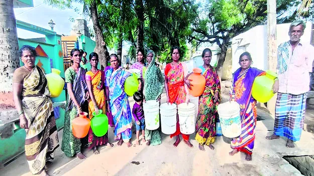 water problem    నాలుగు నెలలుగా తాగునీటి సమస్య 