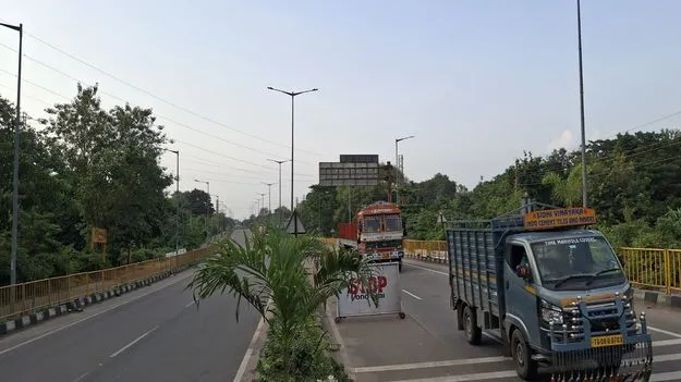 సర్వీస్‌ రోడ్లకు మోక్షం