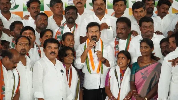 హామీల అమలుతోనే ప్రజల్లో ఆదరణ..