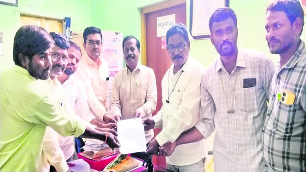 Work pressure పని ఒత్తిడి తగ్గించాలి 