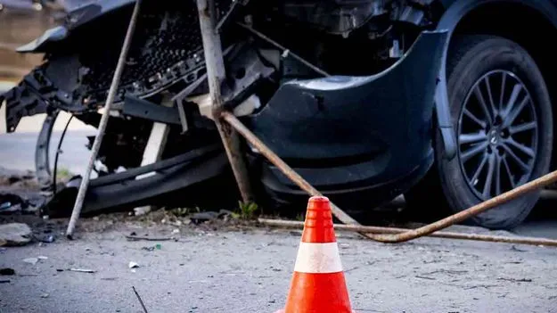 Road Accident: లారీని ఢీకొన్న కారు.. ఇద్దరు డీఎస్పీలు మృతి