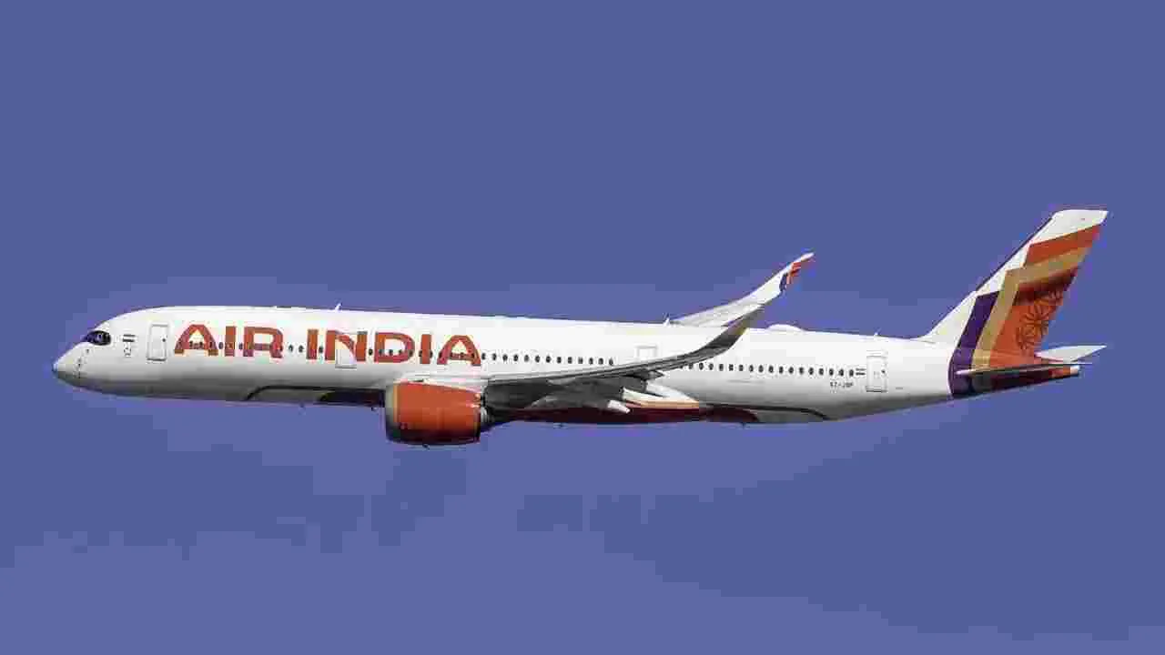 Air India Flight: ఎయిర్ ఇండియా విమానం గాలిలో ఉండగా సాంకేతిక లోపం