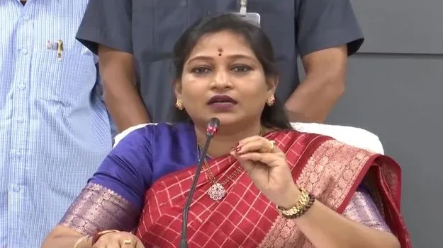 Home Minister  Anitha: జగన్‌కు రాజకీయ లబ్ధి తప్పా.. మనుషుల ప్రాణాలంటే లెక్క లేదా:  అనిత 