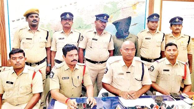 crime investigation: వీడిన జంట హత్యల మిస్టరీ