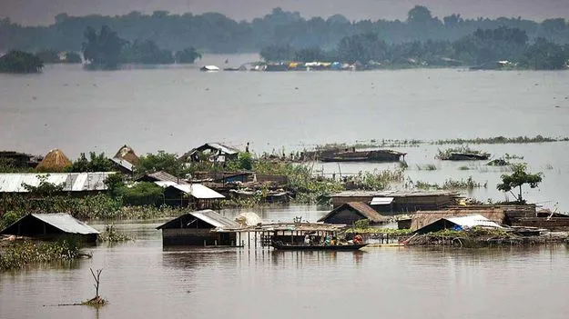 Assam Floods: అసోంలో జలవిలయం.. వరద గుప్పిట్లో 20 జిల్లాల్లో 4 లక్షల మంది