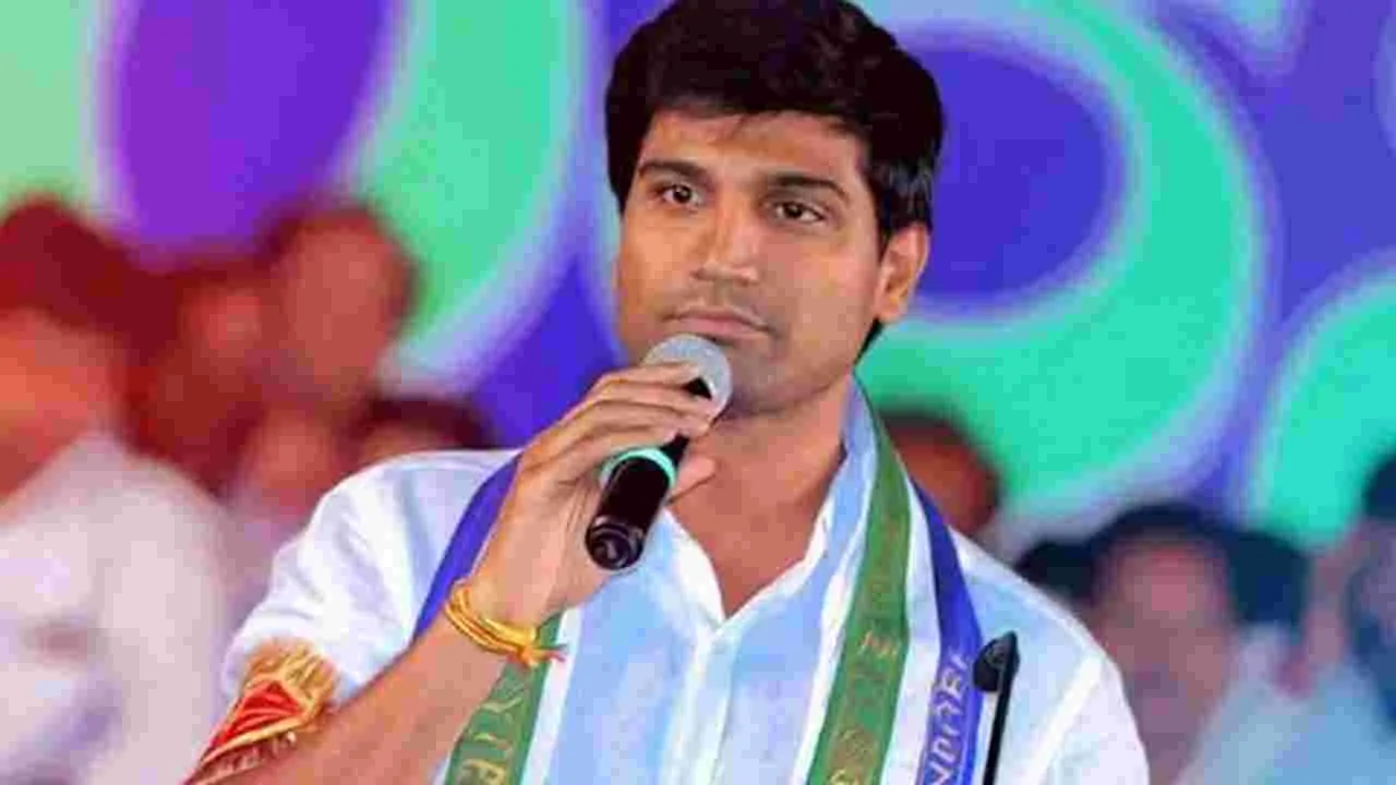 MP Lavu Sri Krishna: అన్నదాతలకు మేలు చేసేలా ఆహారధాన్యాల సేకరణ లావు